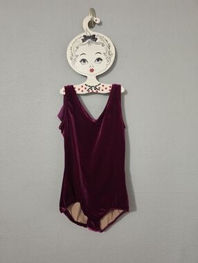 Just Dance Custom Dancewear Magneta Velvet Ruffled Leotard Size Small